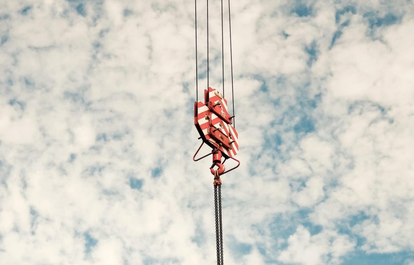 Kosten besparen met een bouwkraan huren