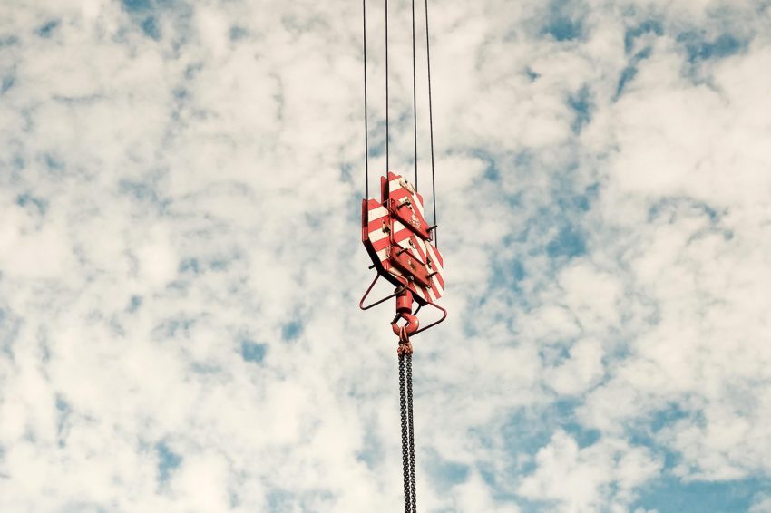 Kosten besparen met een bouwkraan huren